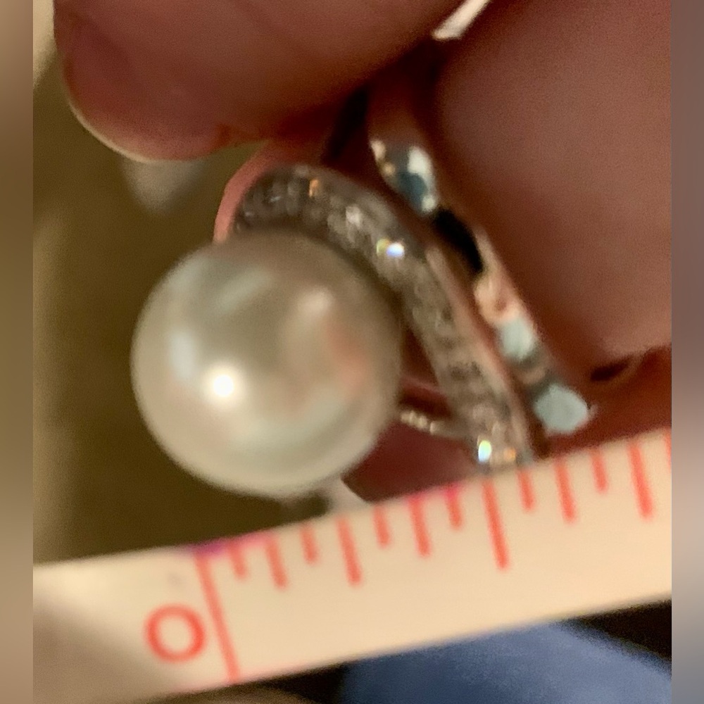 Pearl and Pave Crystal Ring - Picture 7 of 9